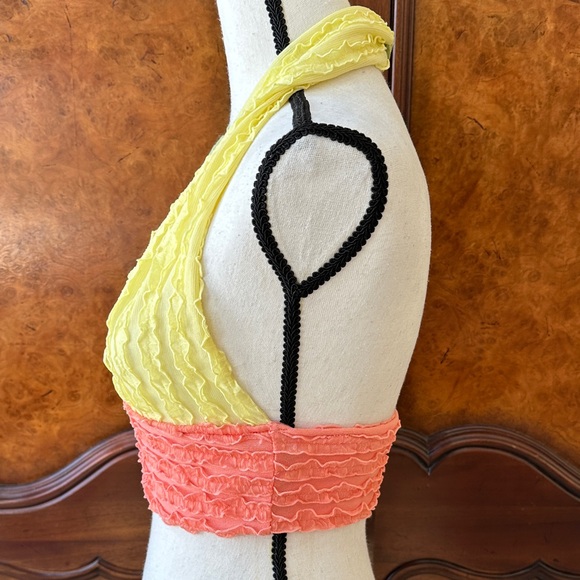 SHEIN Colorful Ruffled Halter Top - Picture 7 of 15